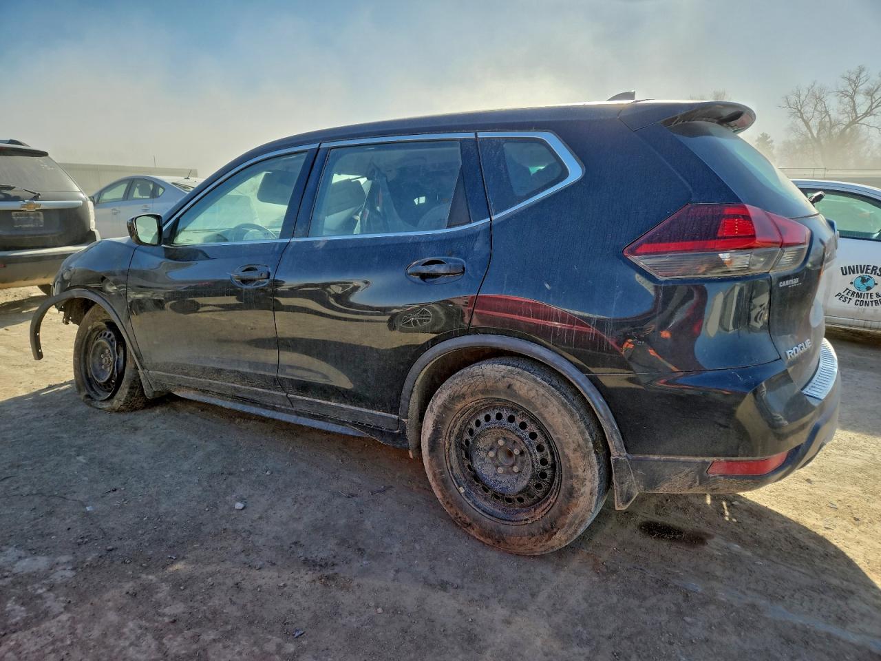 2018 NISSAN ROGUE S photo 2