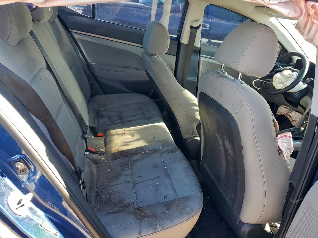 2017 HYUNDAI ELANTRA SE photo 10
