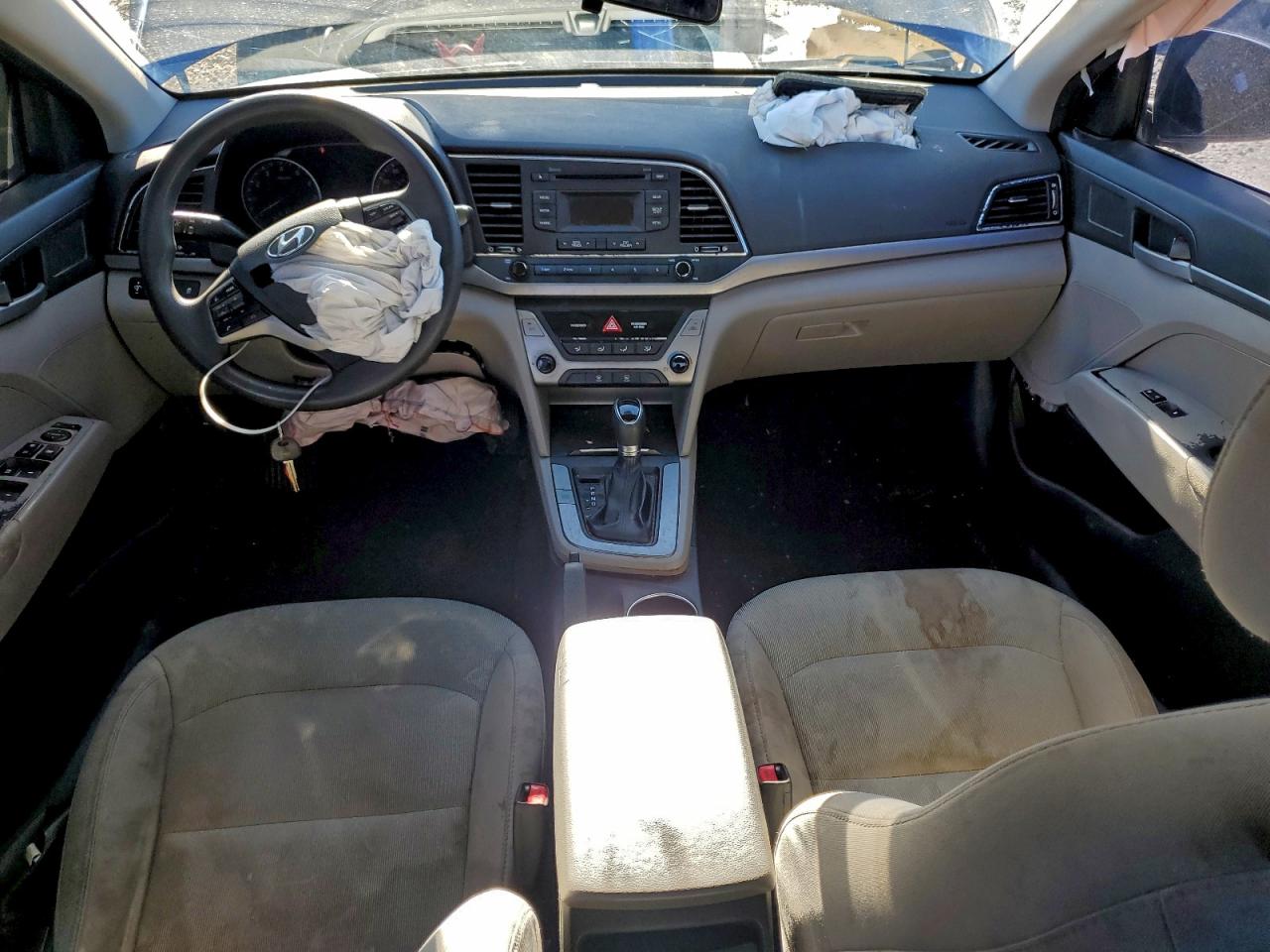 2017 HYUNDAI ELANTRA SE photo 8