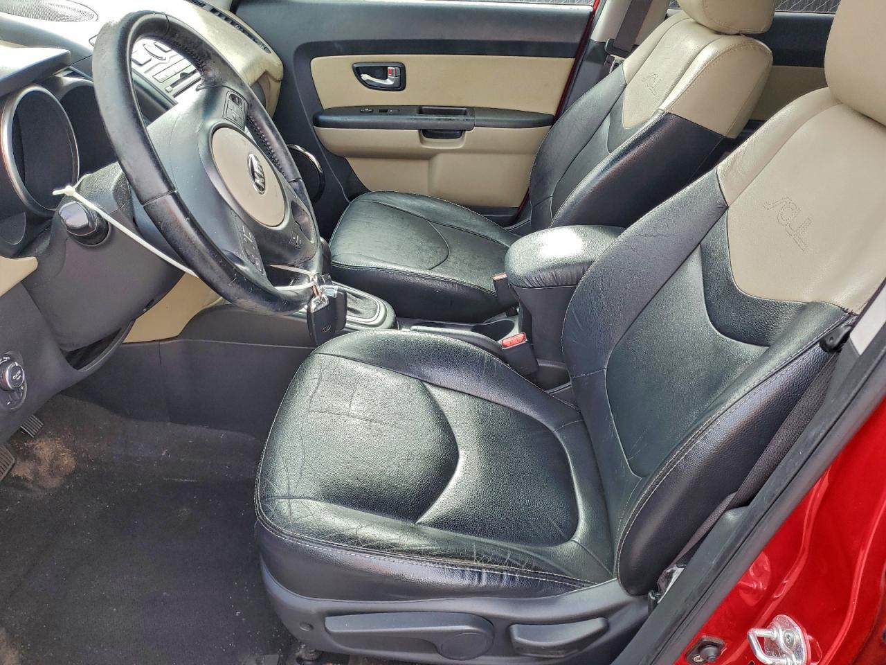 2013 KIA SOUL + photo 7
