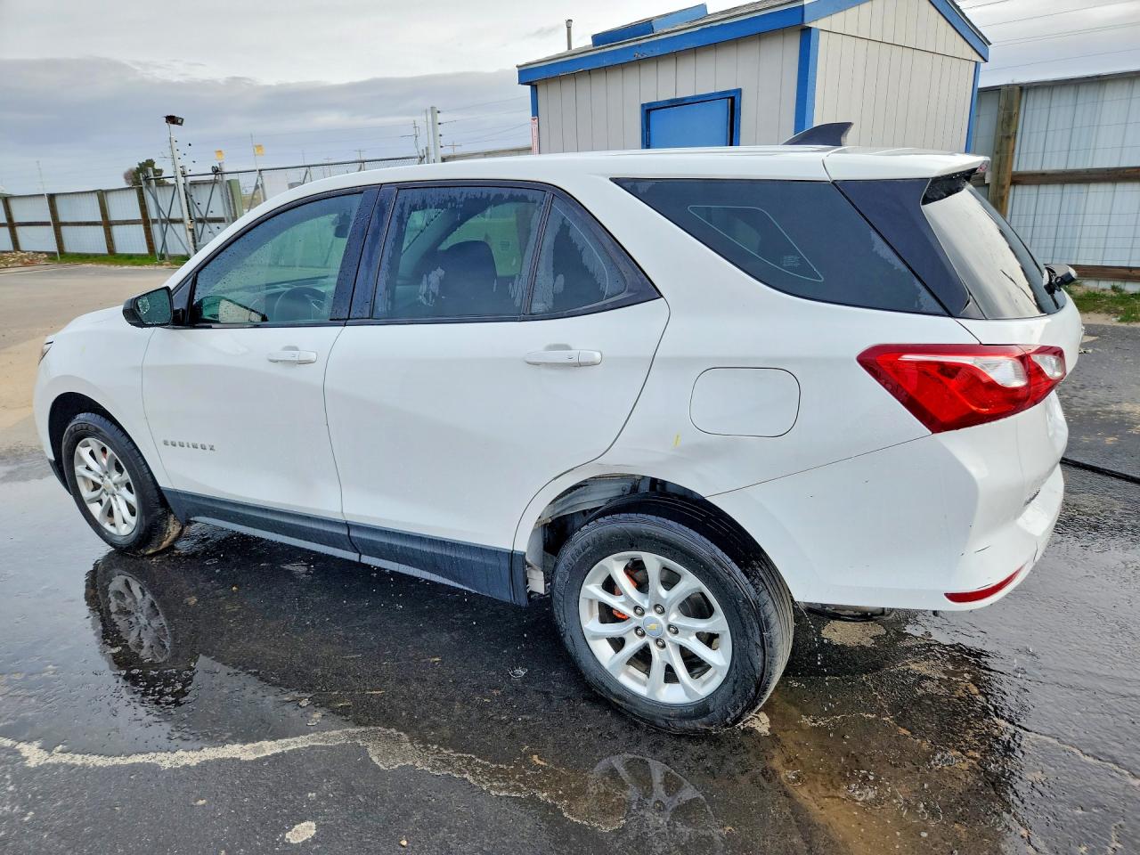 2019 CHEVROLET EQUINOX LS photo 2