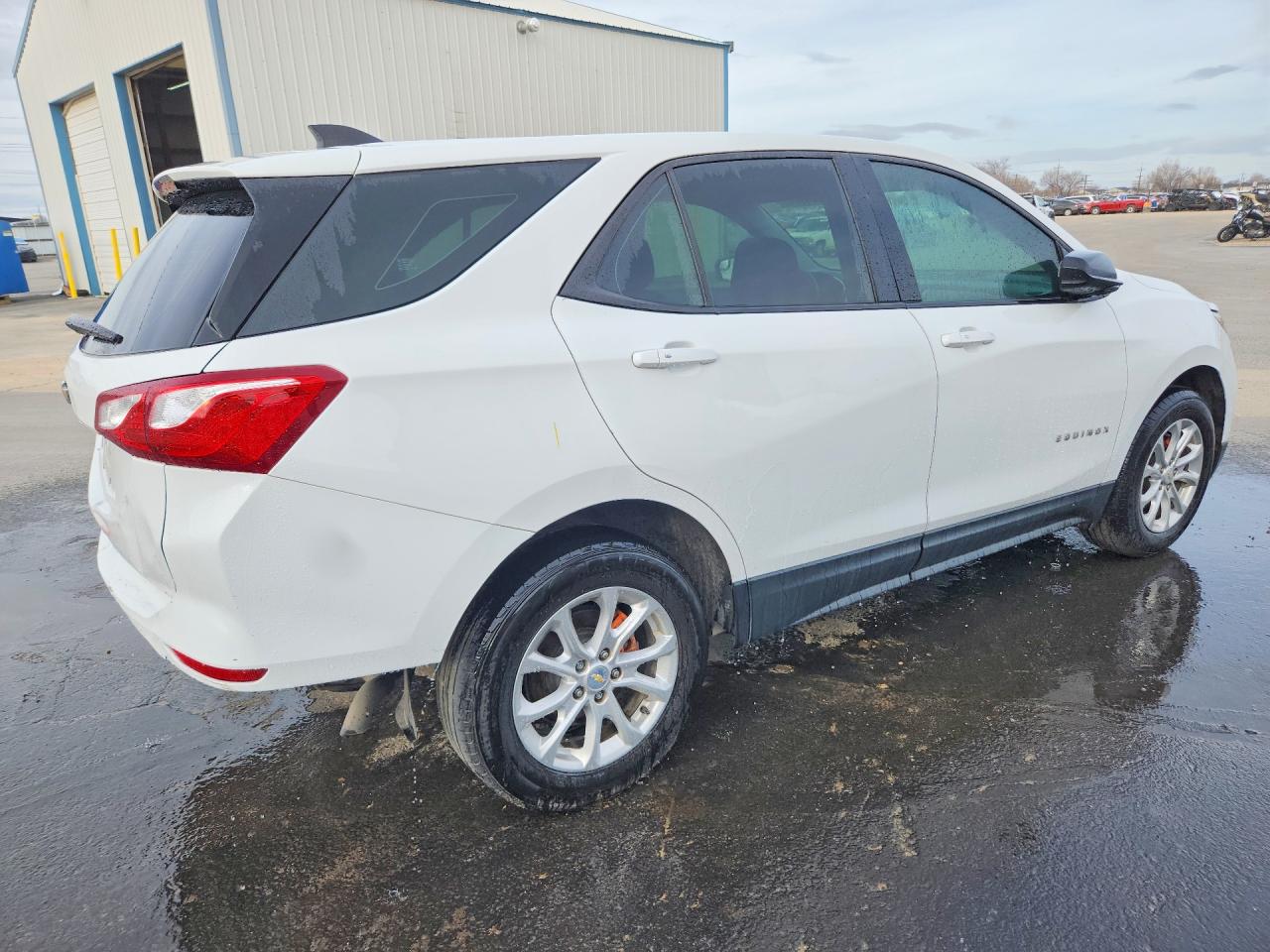 2019 CHEVROLET EQUINOX LS photo 3