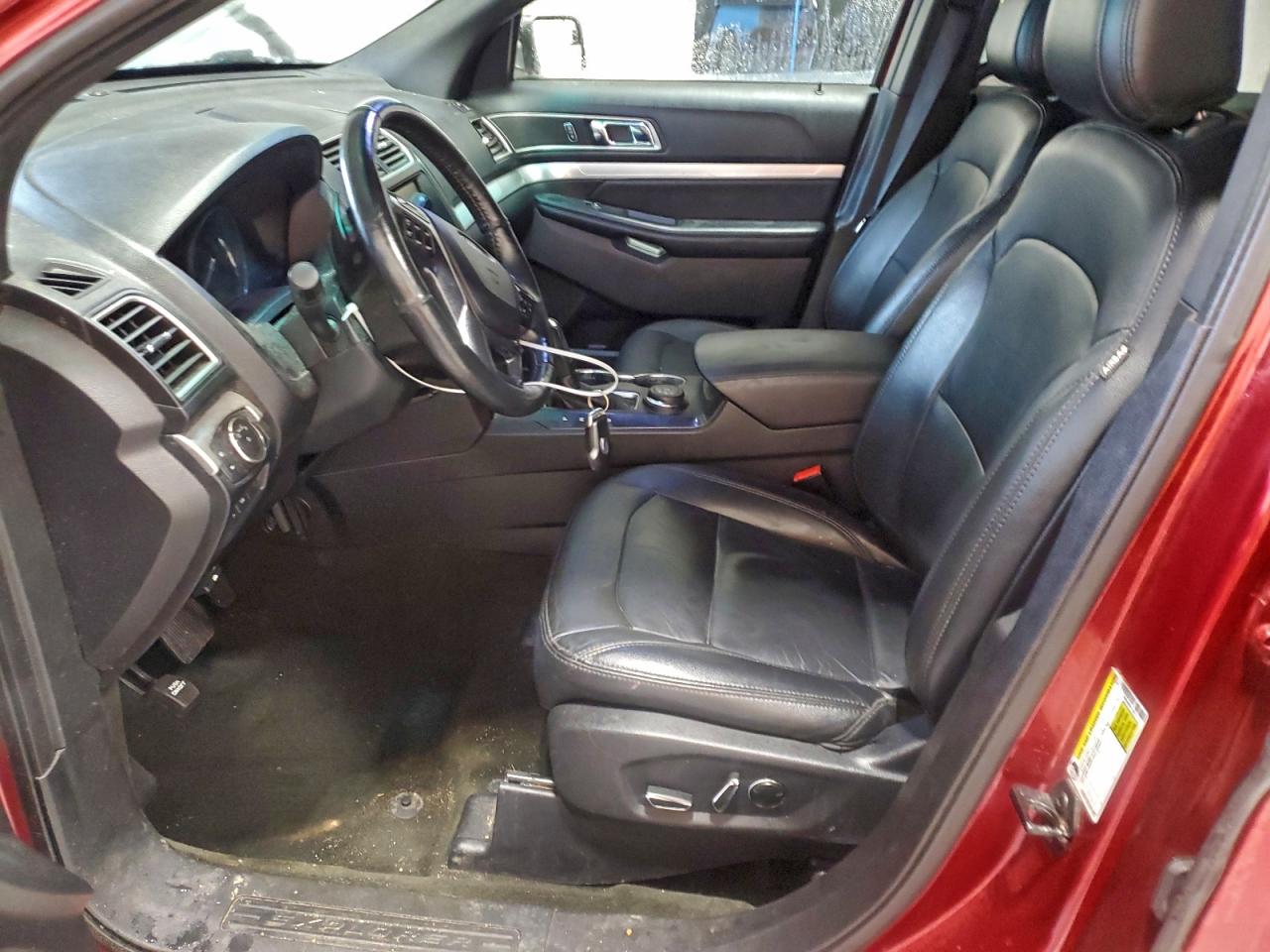 2016 FORD EXPLORER XLT photo 25