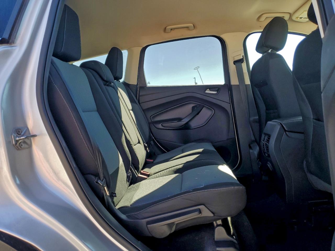 2017 FORD ESCAPE SE photo 11
