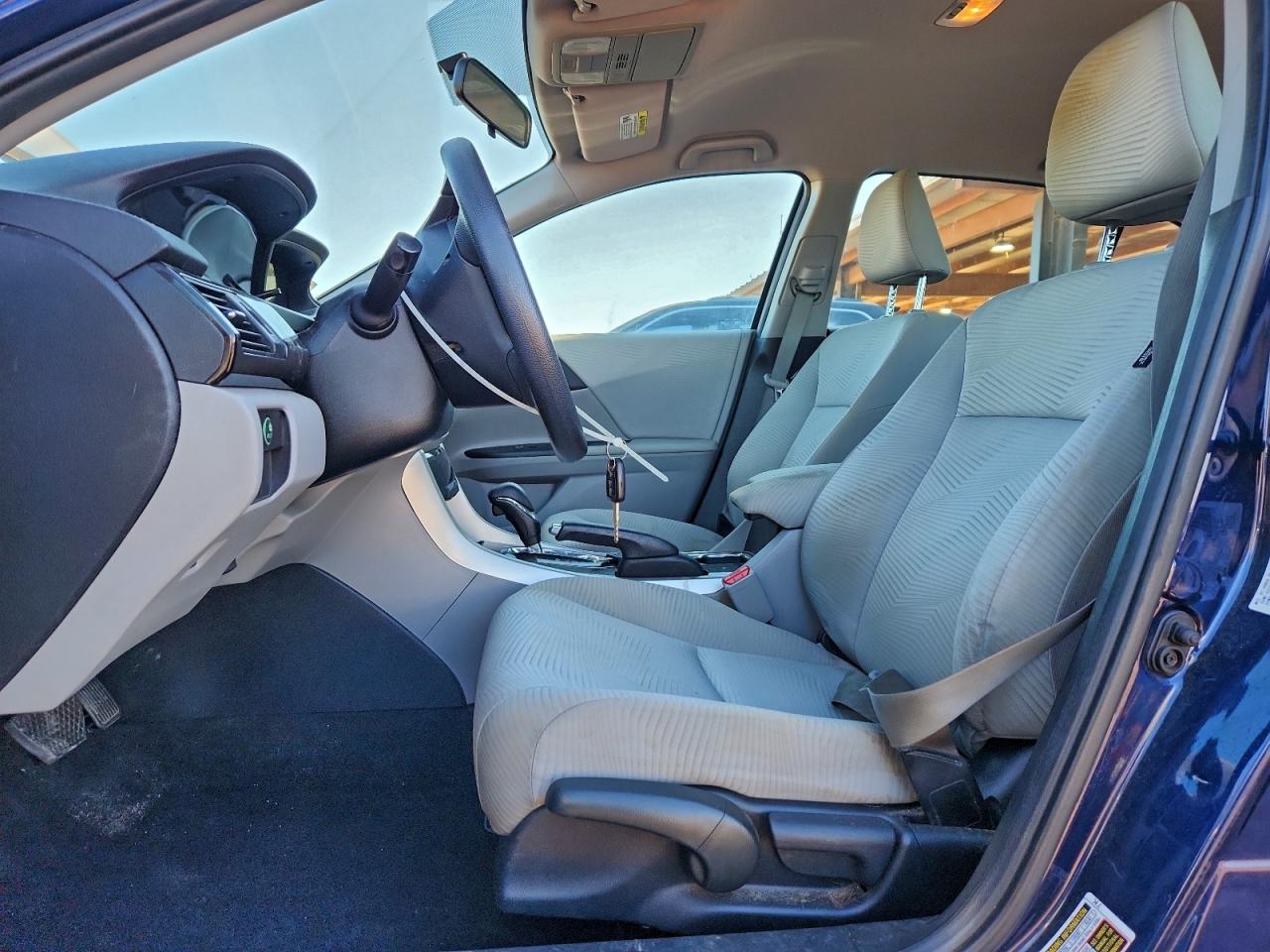 2016 HONDA ACCORD LX photo 7