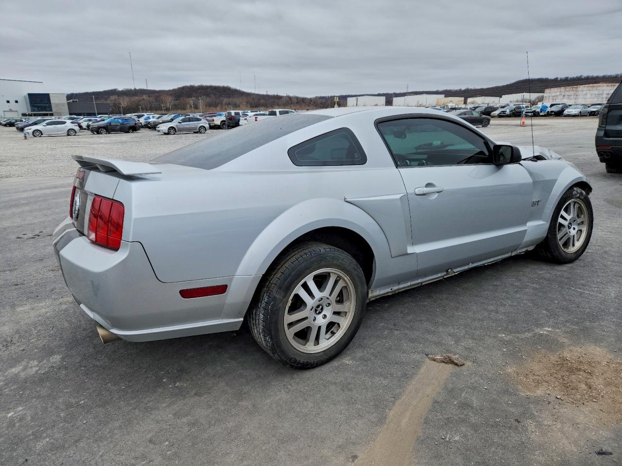 2006 FORD MUSTANG GT photo 3