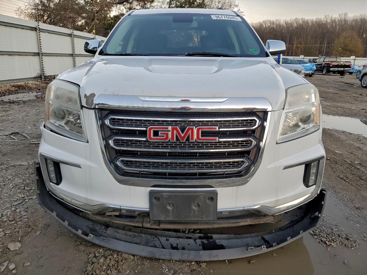 2017 GMC TERRAIN SLE photo 5
