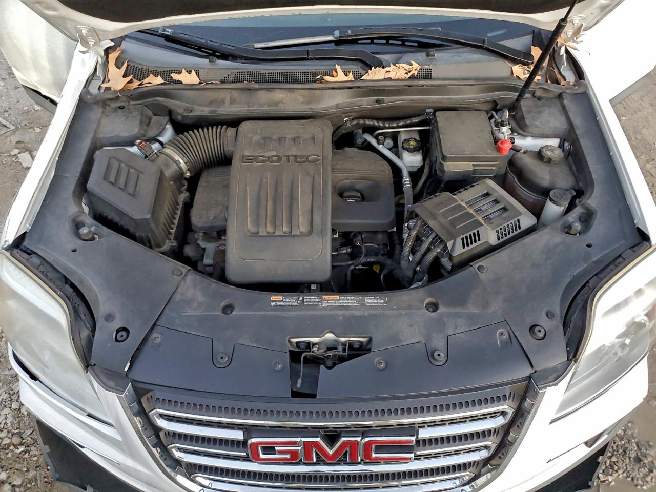 2017 GMC TERRAIN SLE photo 12
