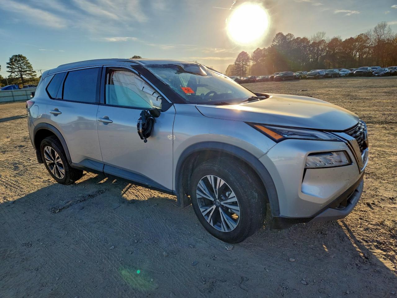 2021 NISSAN ROGUE SV photo 4