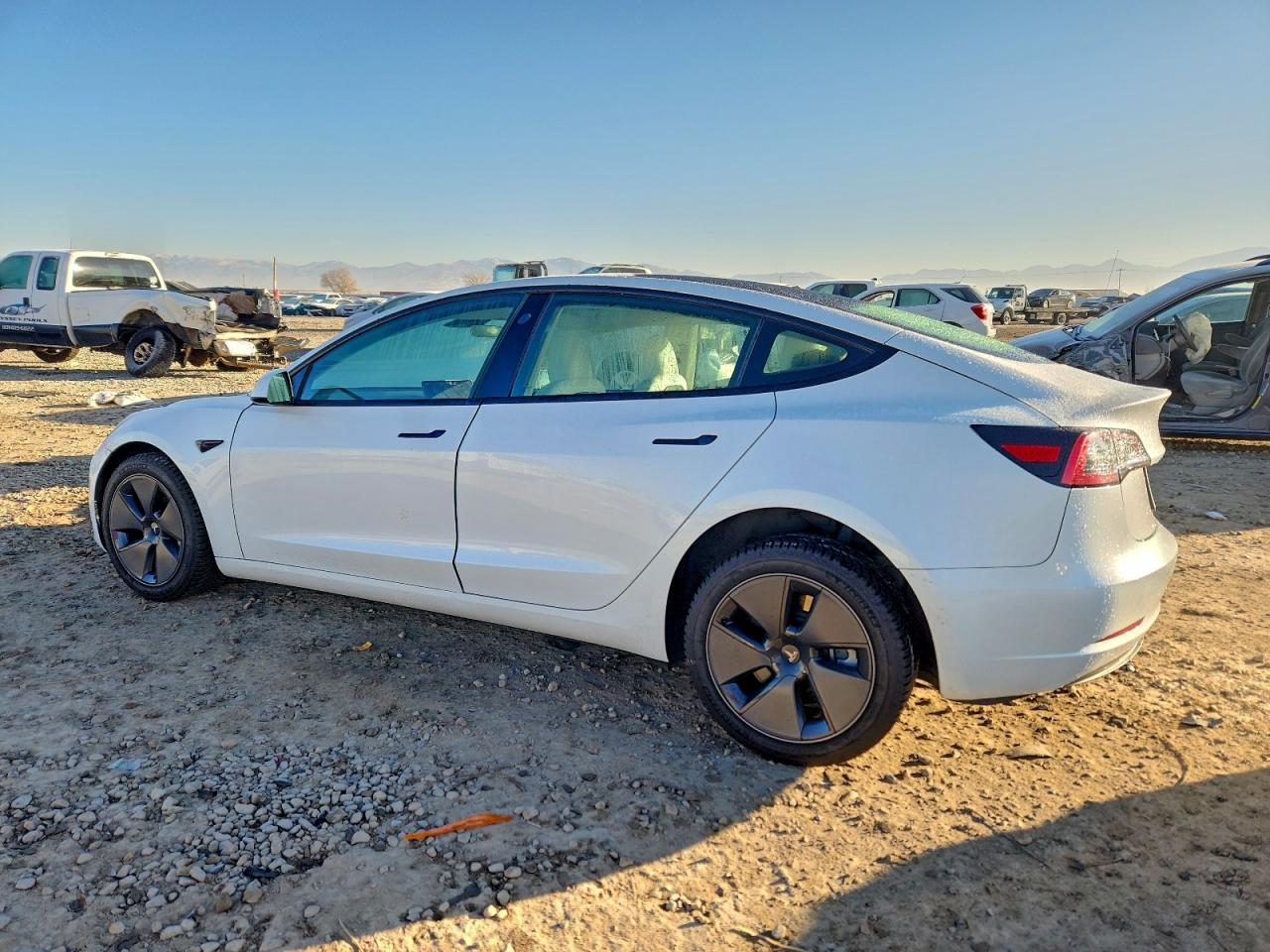 2023 TESLA MODEL 3 photo 2