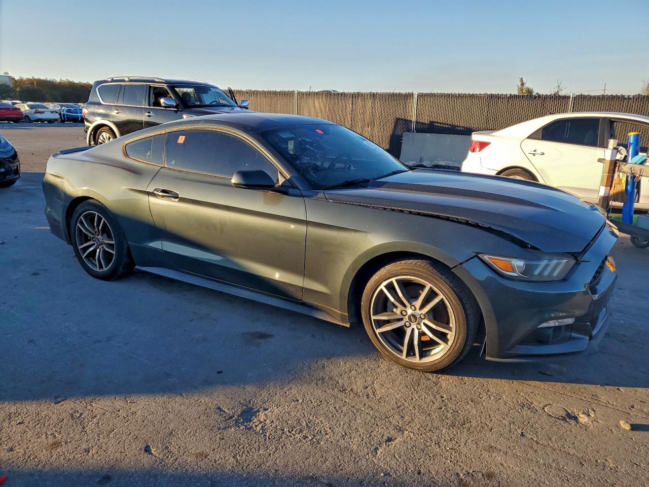 2016 FORD MUSTANG photo 4