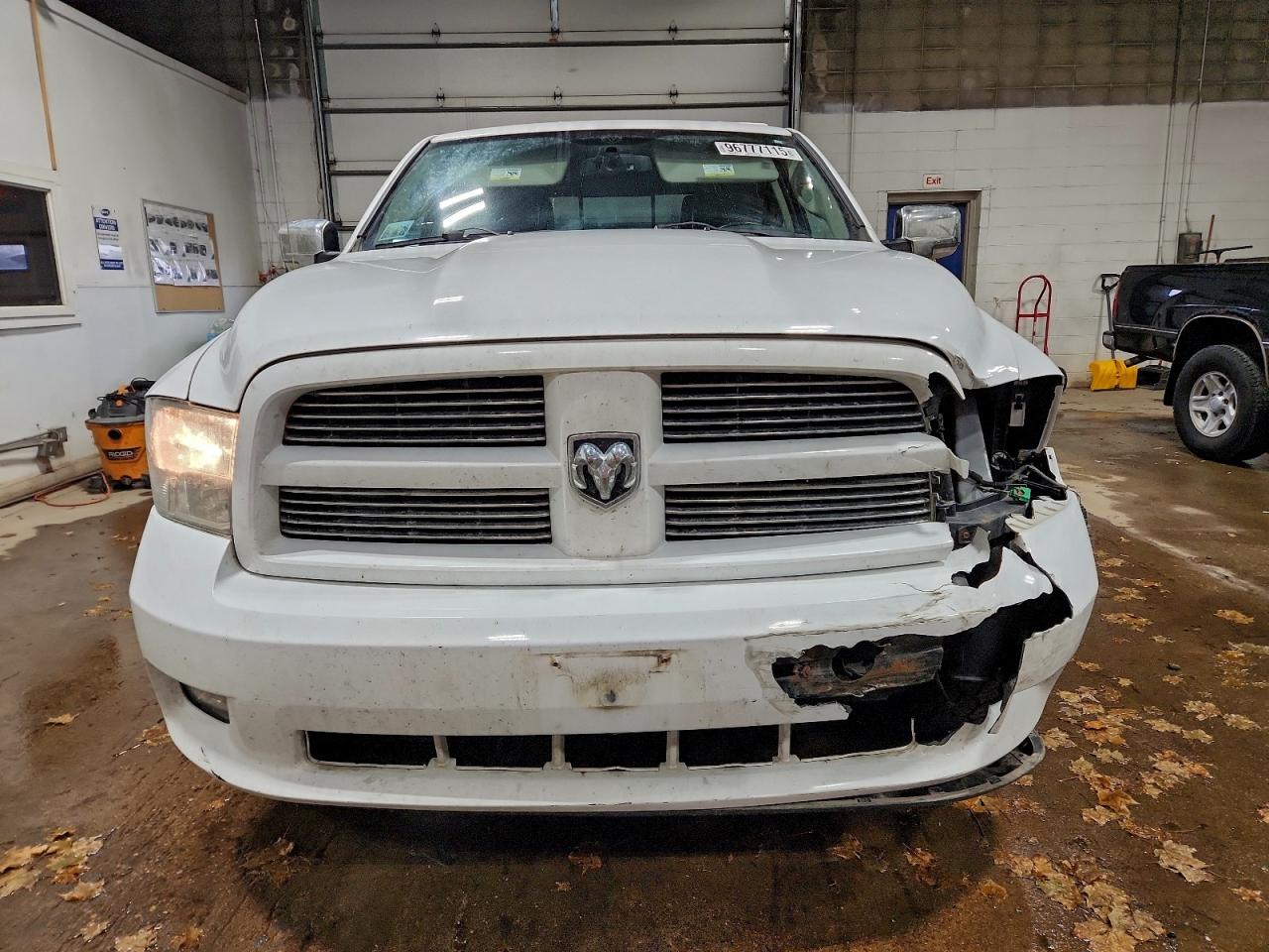 2011 DODGE RAM 1500 photo 5