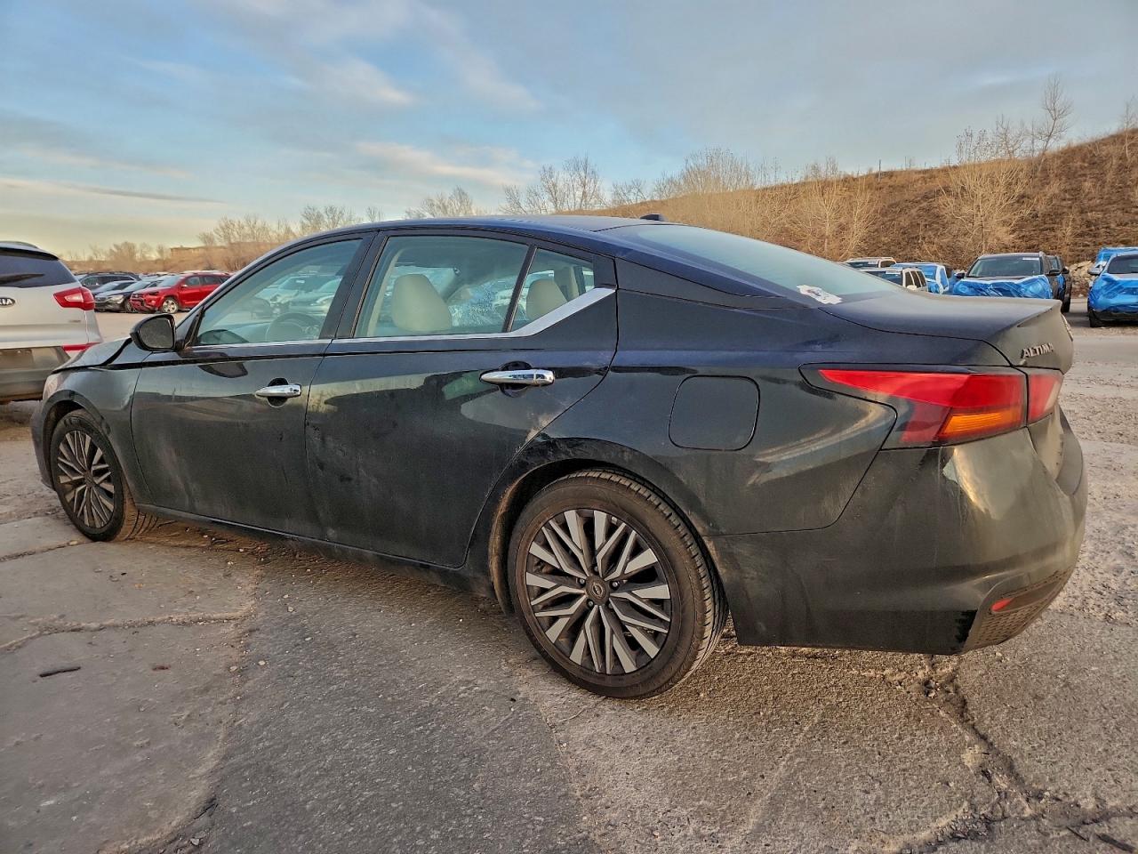 2025 NISSAN ALTIMA SV photo 2