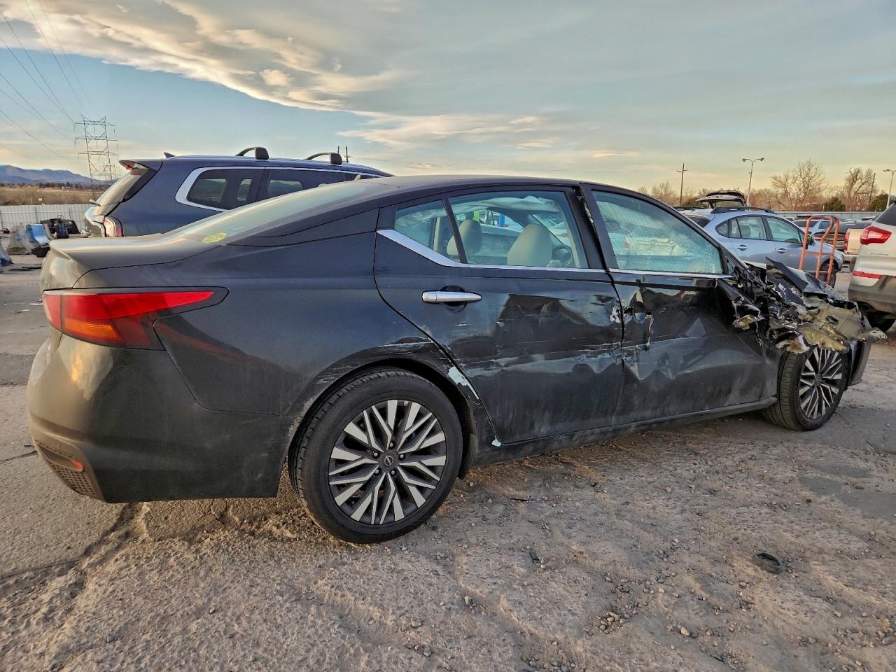 2025 NISSAN ALTIMA SV photo 3