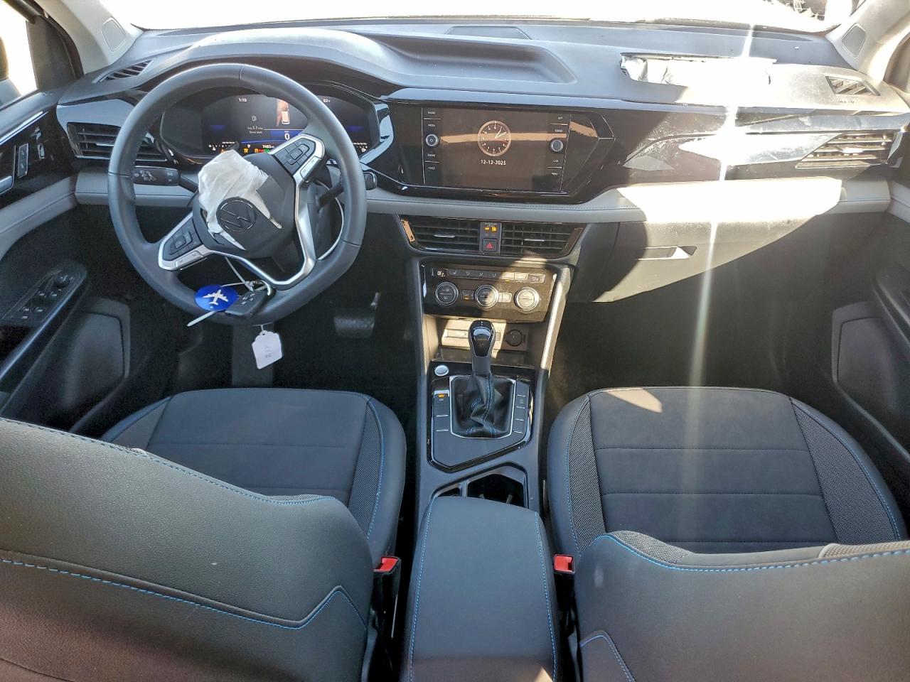 2024 VOLKSWAGEN TAOS SE photo 8