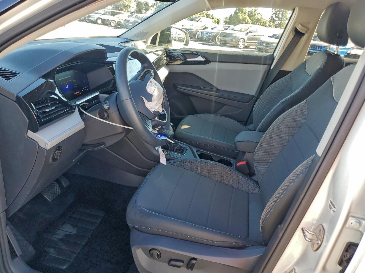 2024 VOLKSWAGEN TAOS SE photo 7