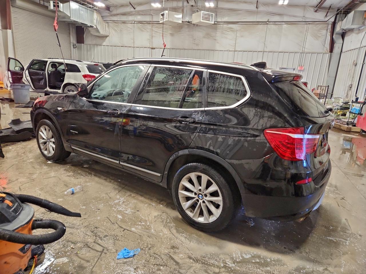2012 BMW X3 XDRIVE28I photo 2