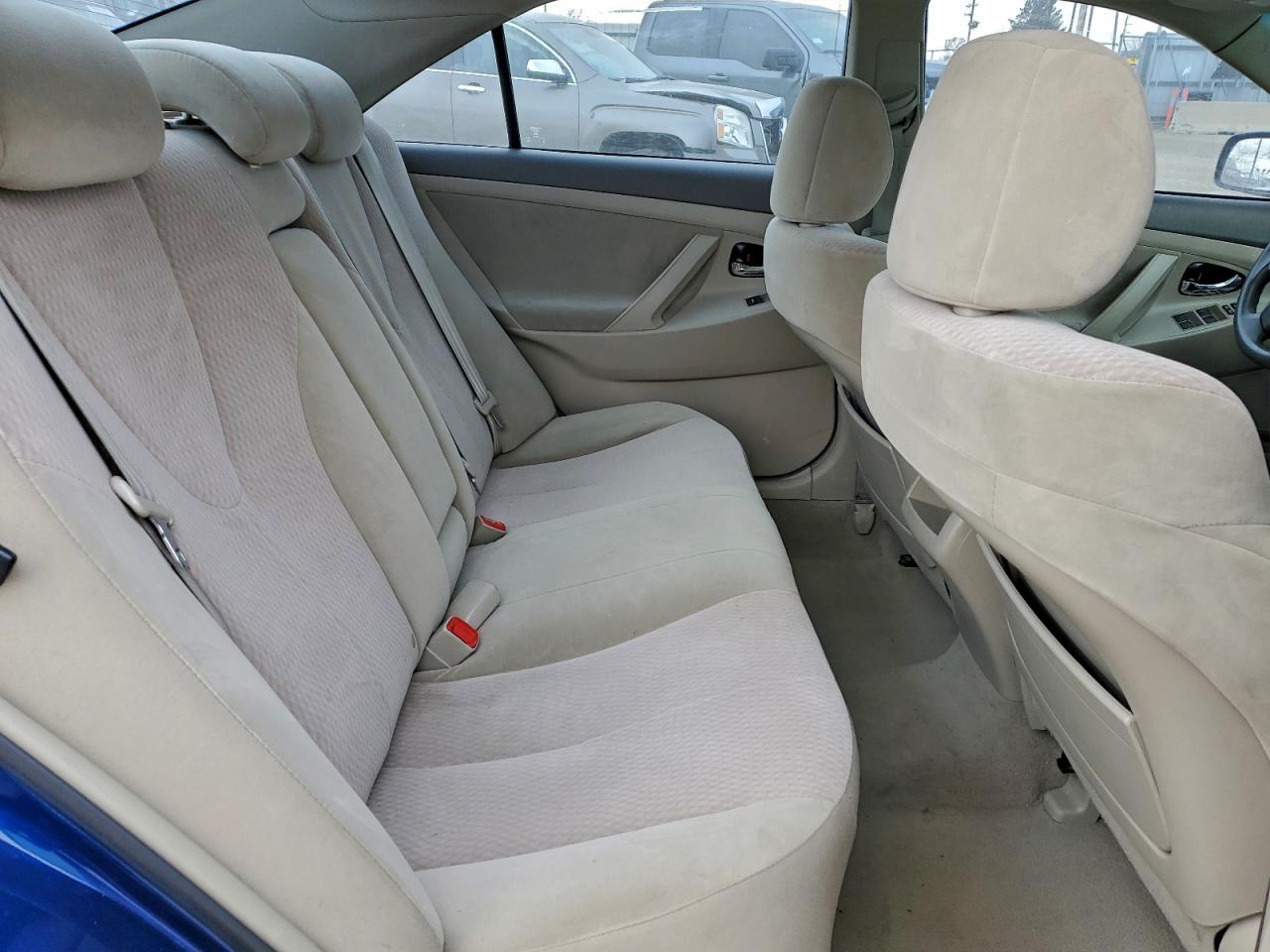2011 TOYOTA CAMRY BASE photo 28
