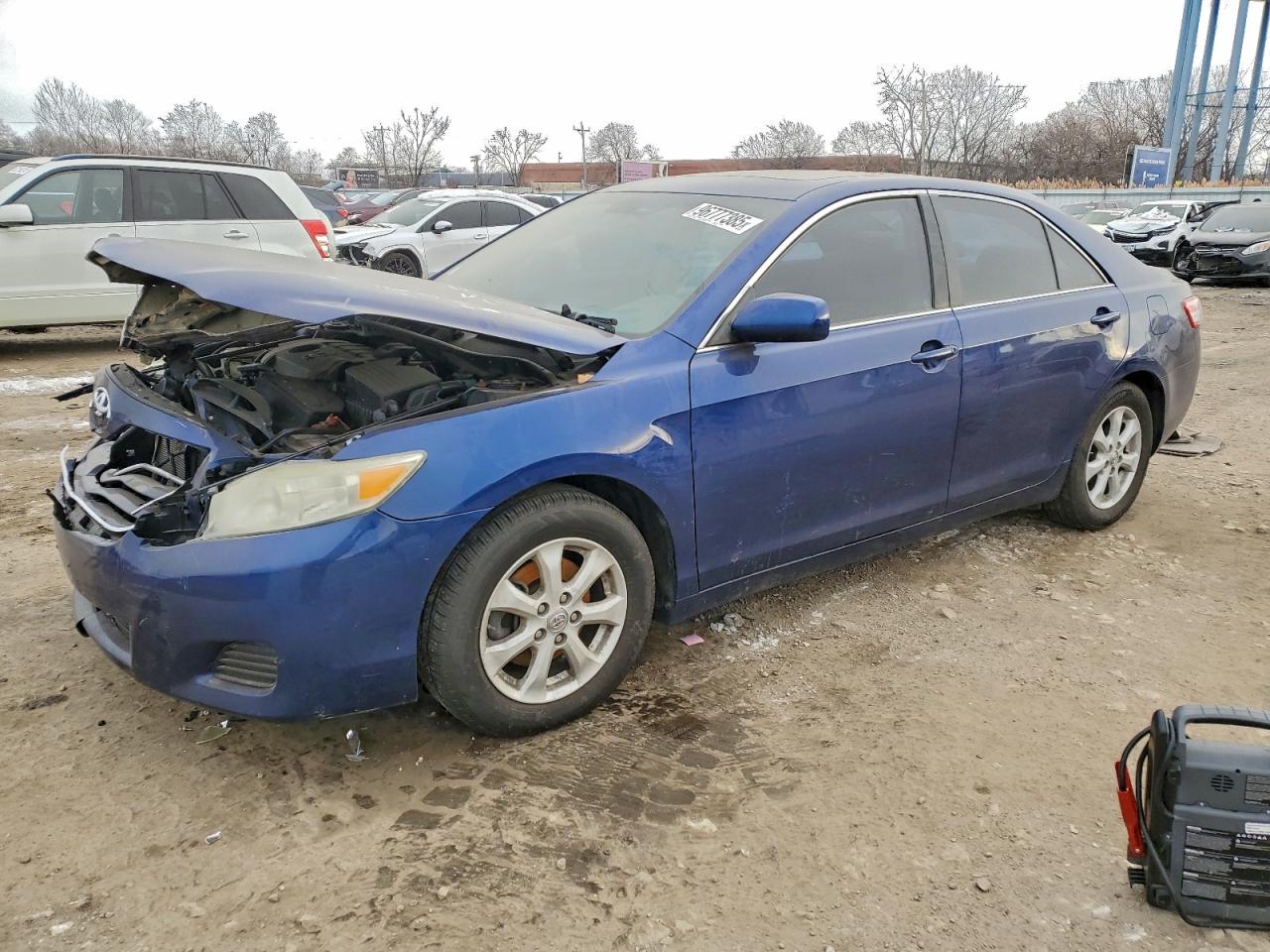 2011 TOYOTA CAMRY