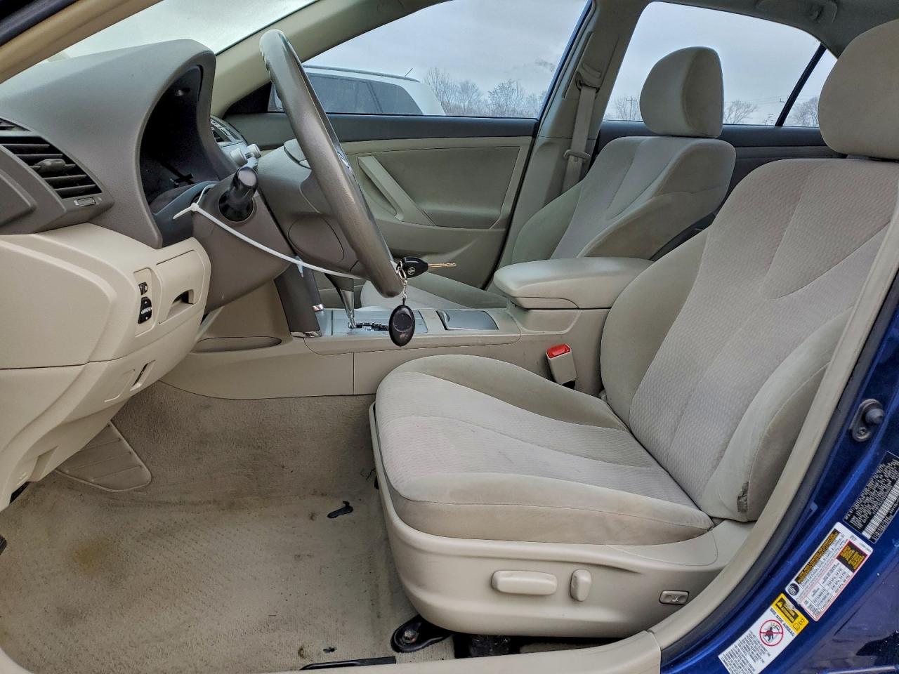 2011 TOYOTA CAMRY BASE photo 19