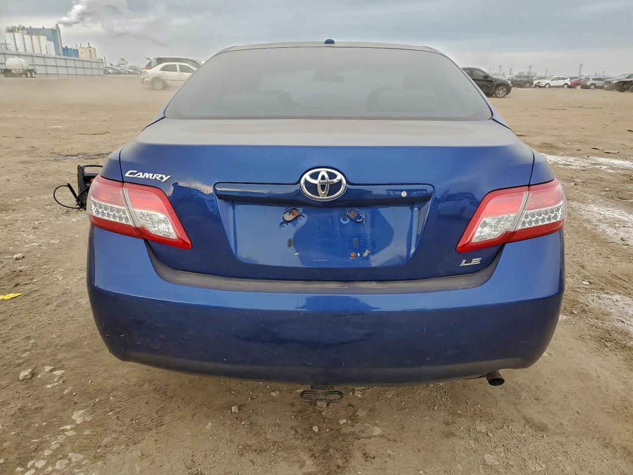 2011 TOYOTA CAMRY BASE photo 16