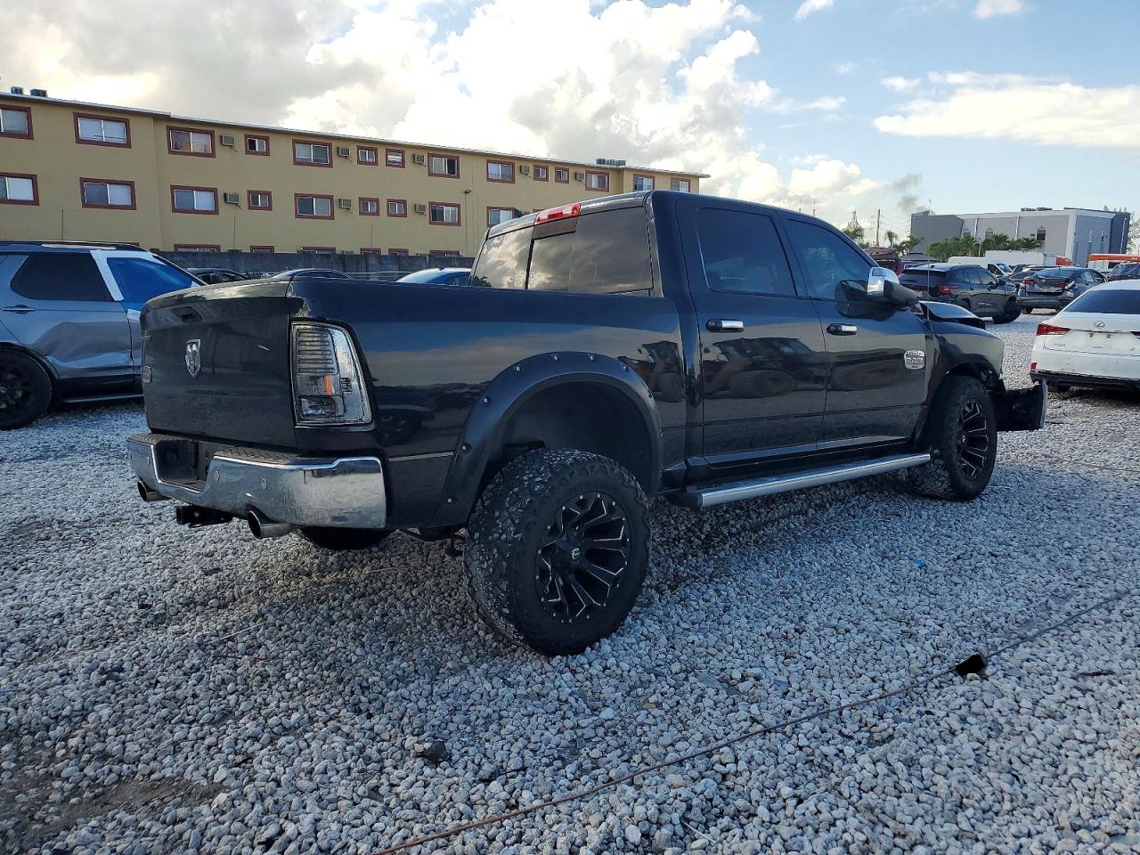 2014 RAM 1500 LONGHORN photo 3