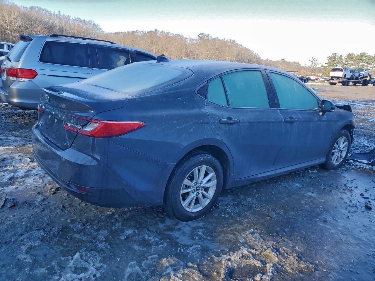 2025 TOYOTA CAMRY XSE photo 3