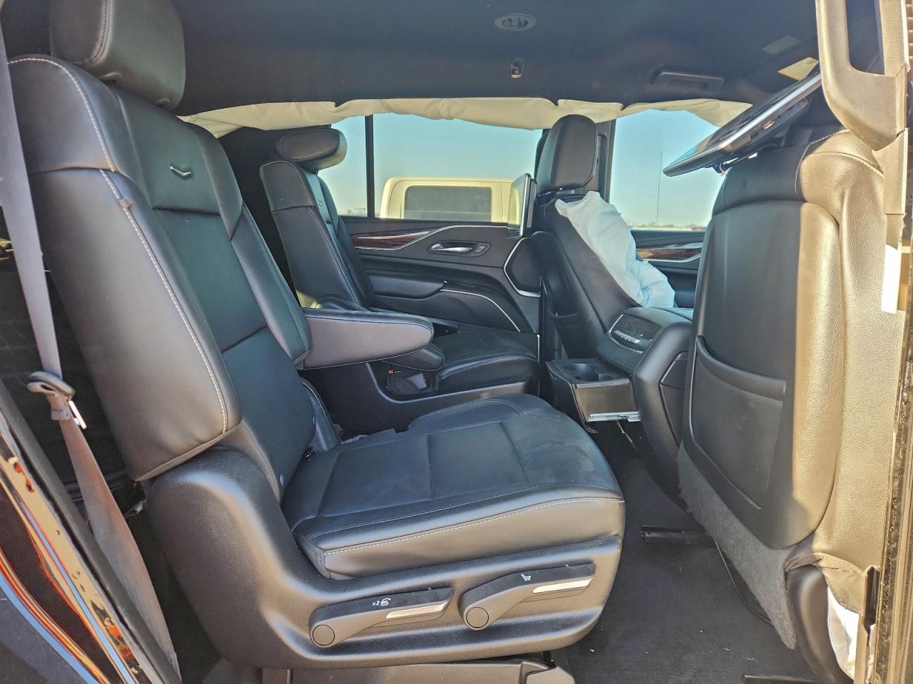 2022 CADILLAC ESCALADE photo 10
