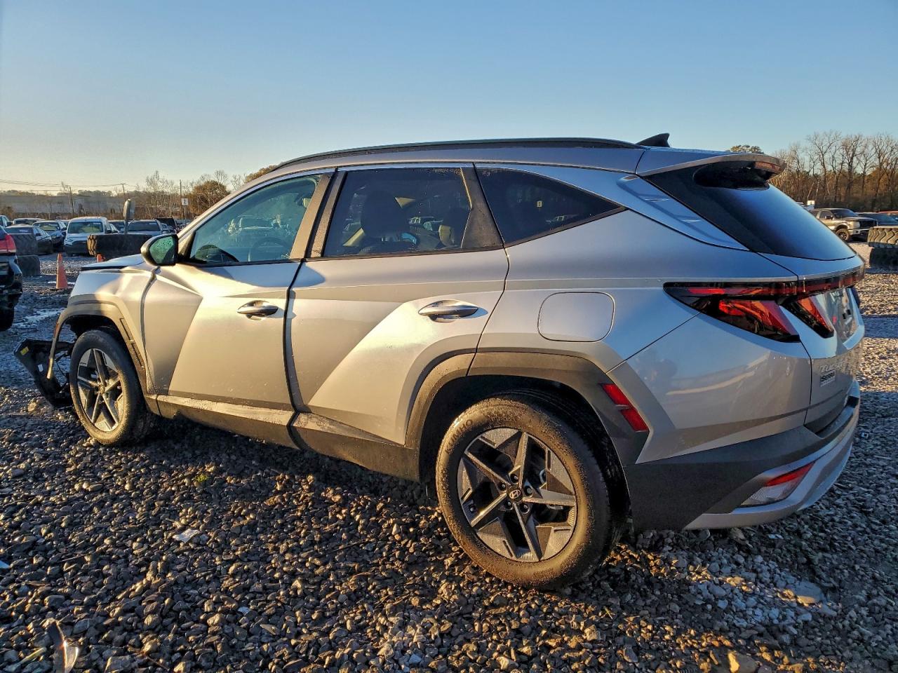 2025 HYUNDAI TUCSON SEL photo 2