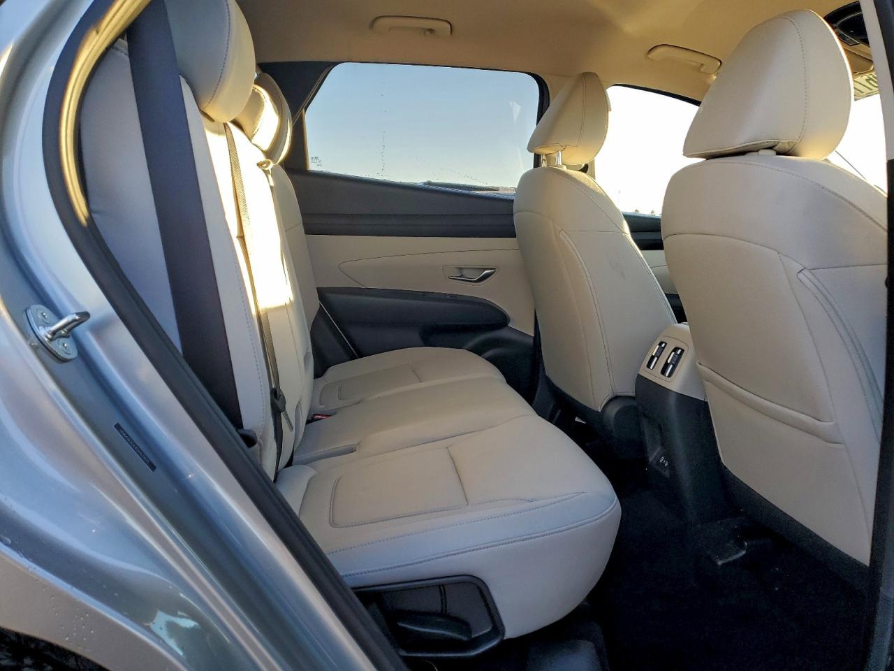 2025 HYUNDAI TUCSON SEL photo 11