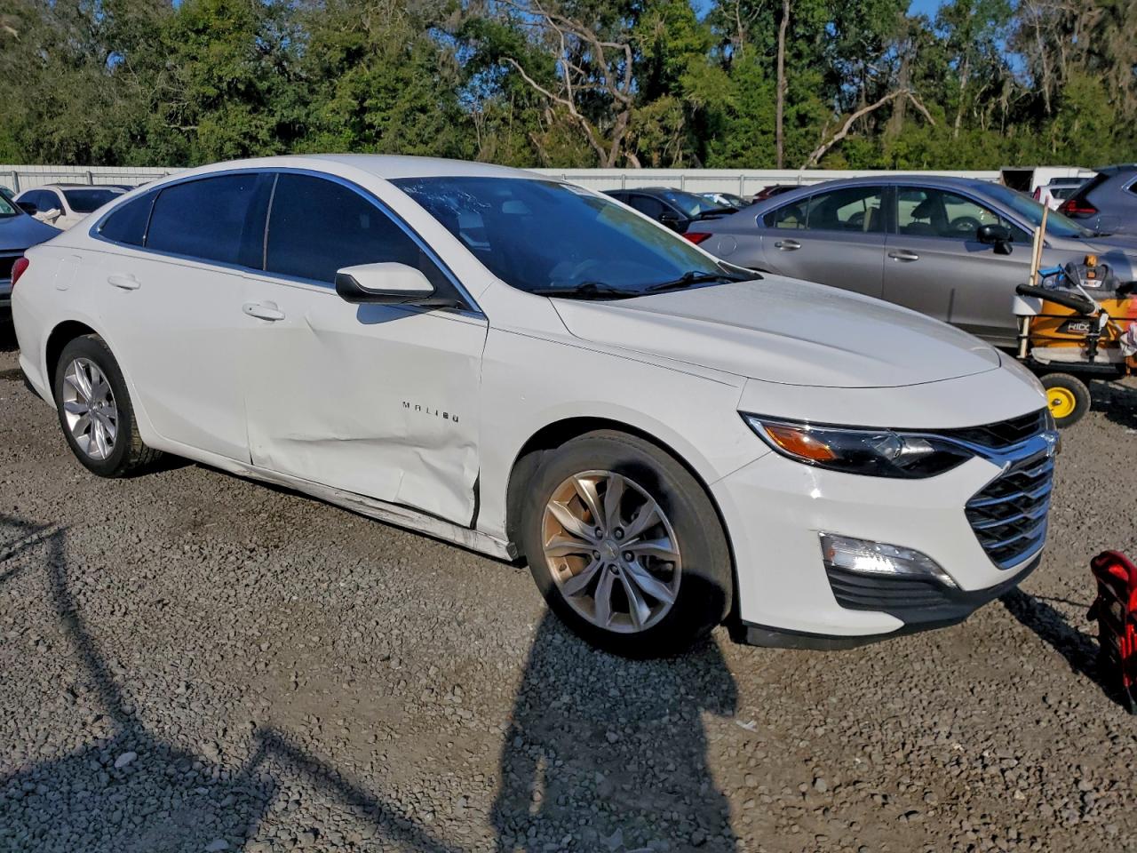 2020 CHEVROLET MALIBU LT photo 4