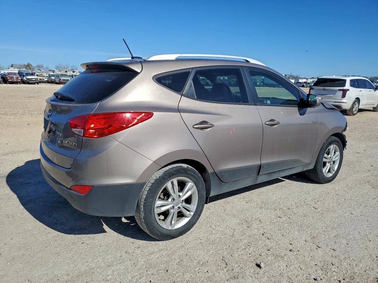 2013 HYUNDAI TUCSON GLS photo 3