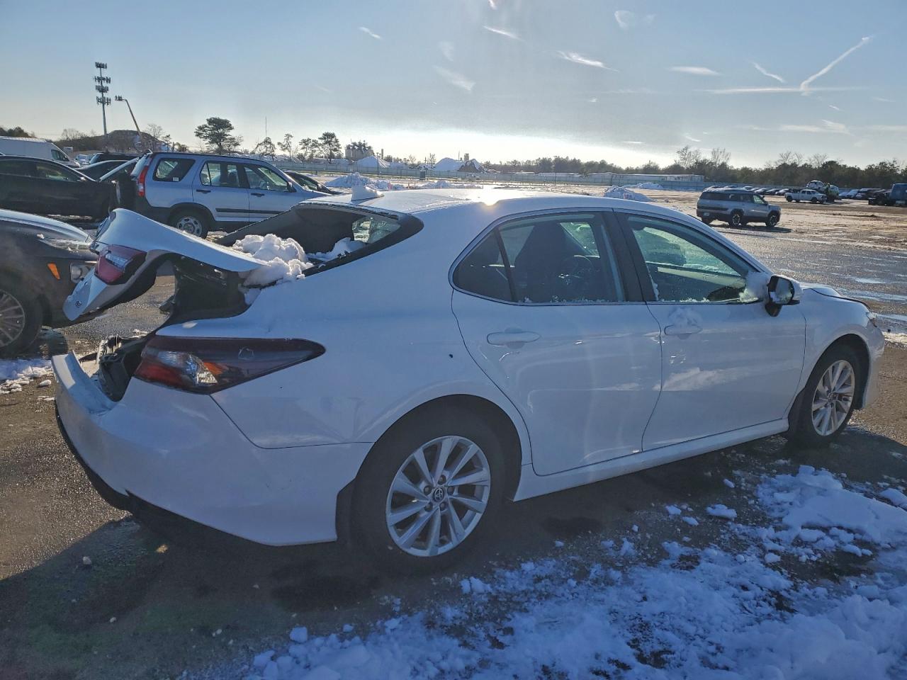 2024 TOYOTA CAMRY LE photo 3