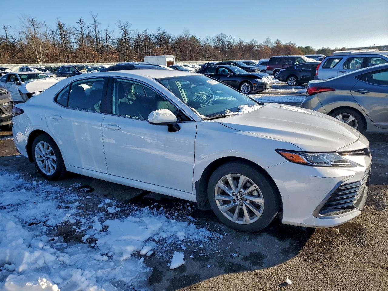 2024 TOYOTA CAMRY LE photo 4
