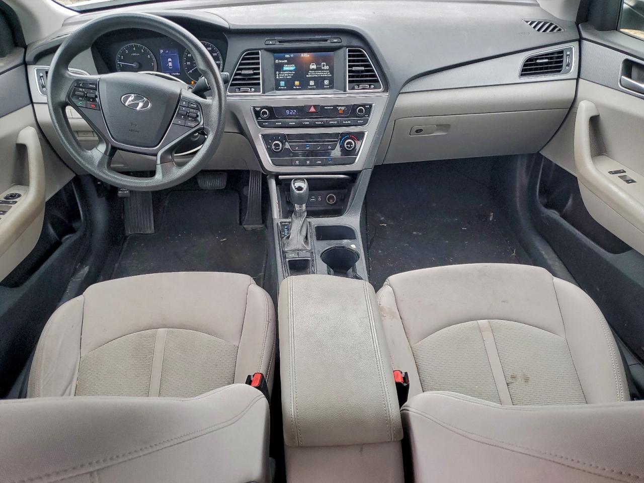 2017 HYUNDAI SONATA SE photo 8