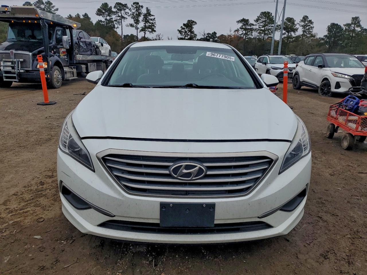 2017 HYUNDAI SONATA SE photo 5
