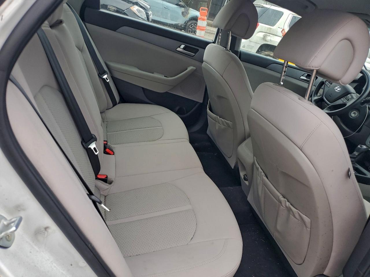 2017 HYUNDAI SONATA SE photo 10