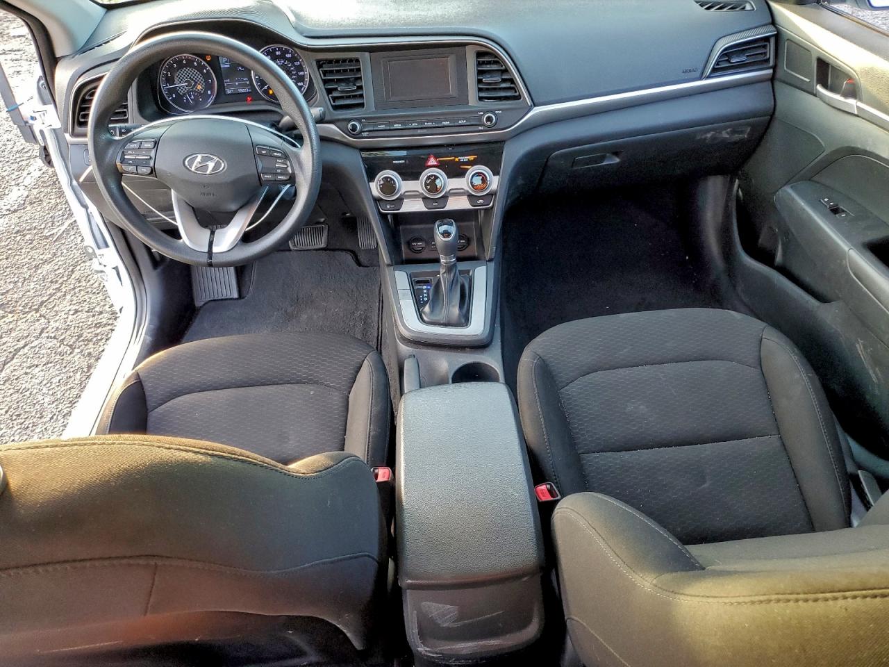 2019 HYUNDAI ELANTRA SE photo 8