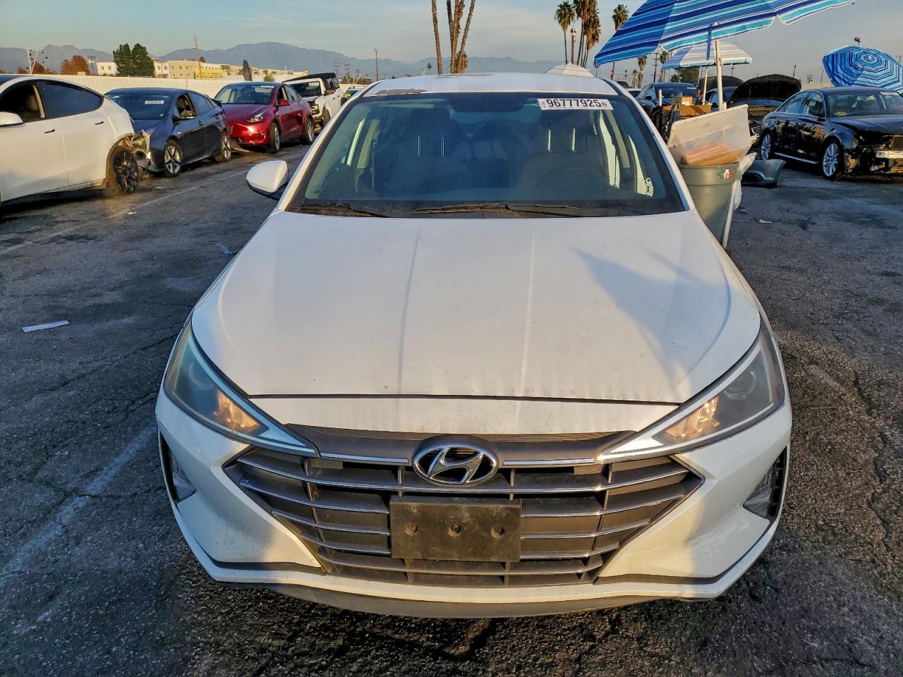 2019 HYUNDAI ELANTRA SE photo 5