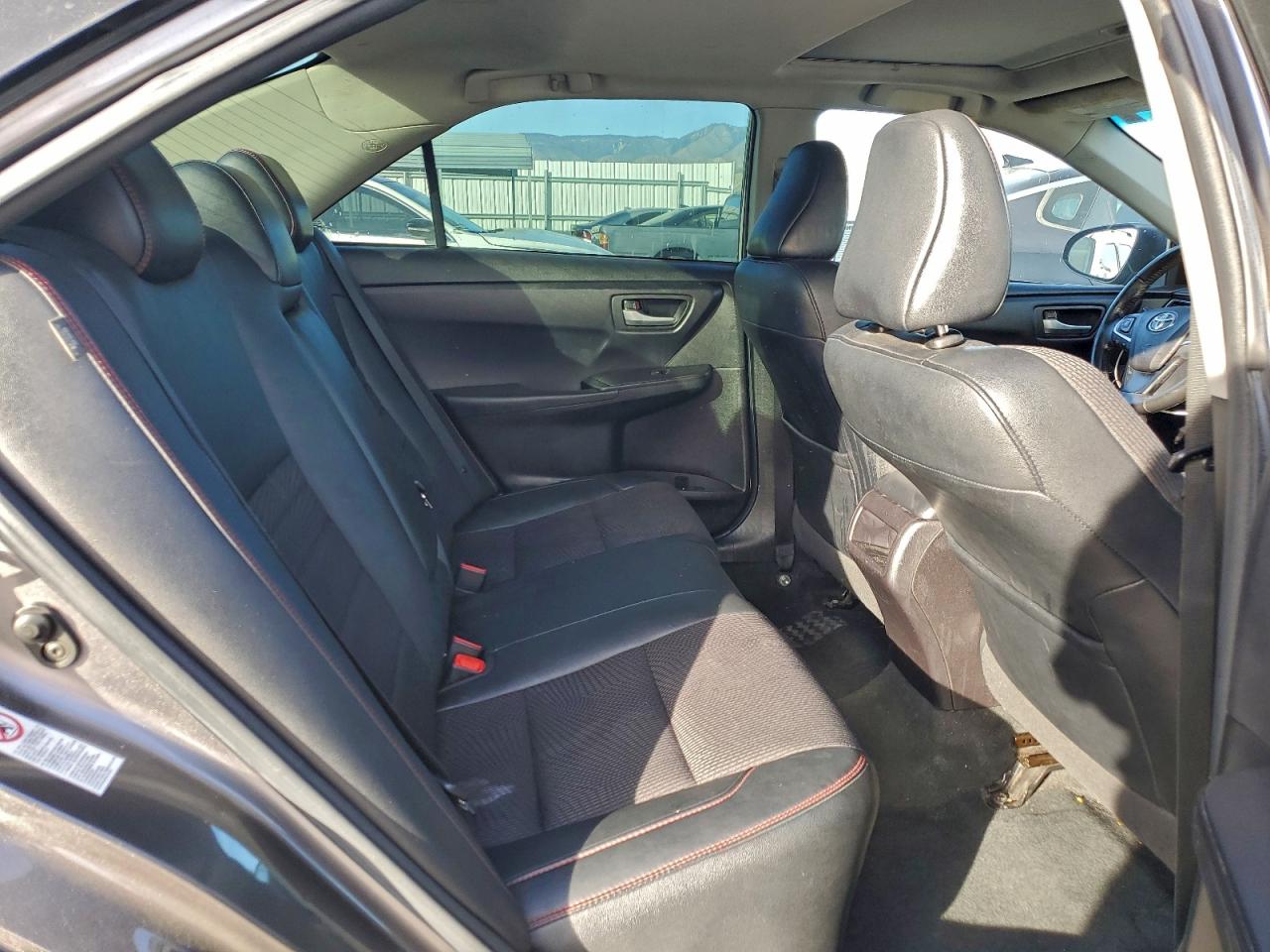 2017 TOYOTA CAMRY LE photo 10