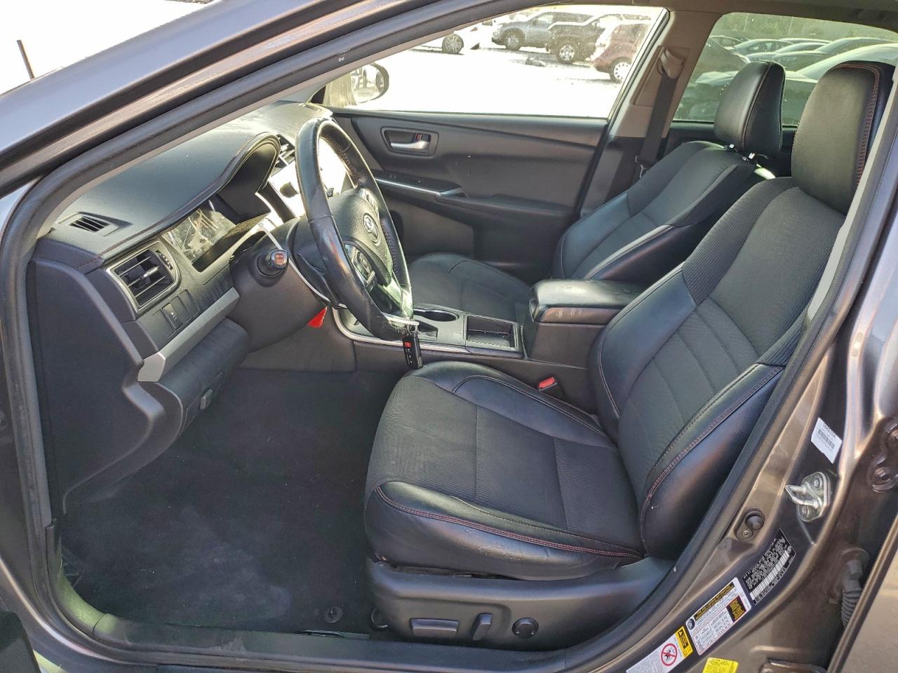 2017 TOYOTA CAMRY LE photo 7