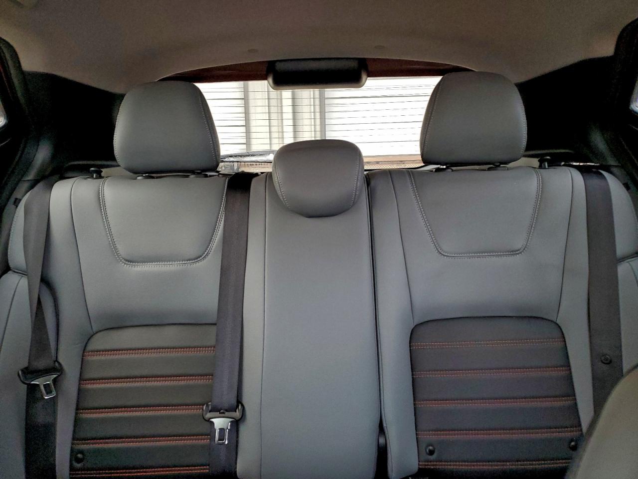 2021 NISSAN KICKS SR photo 10