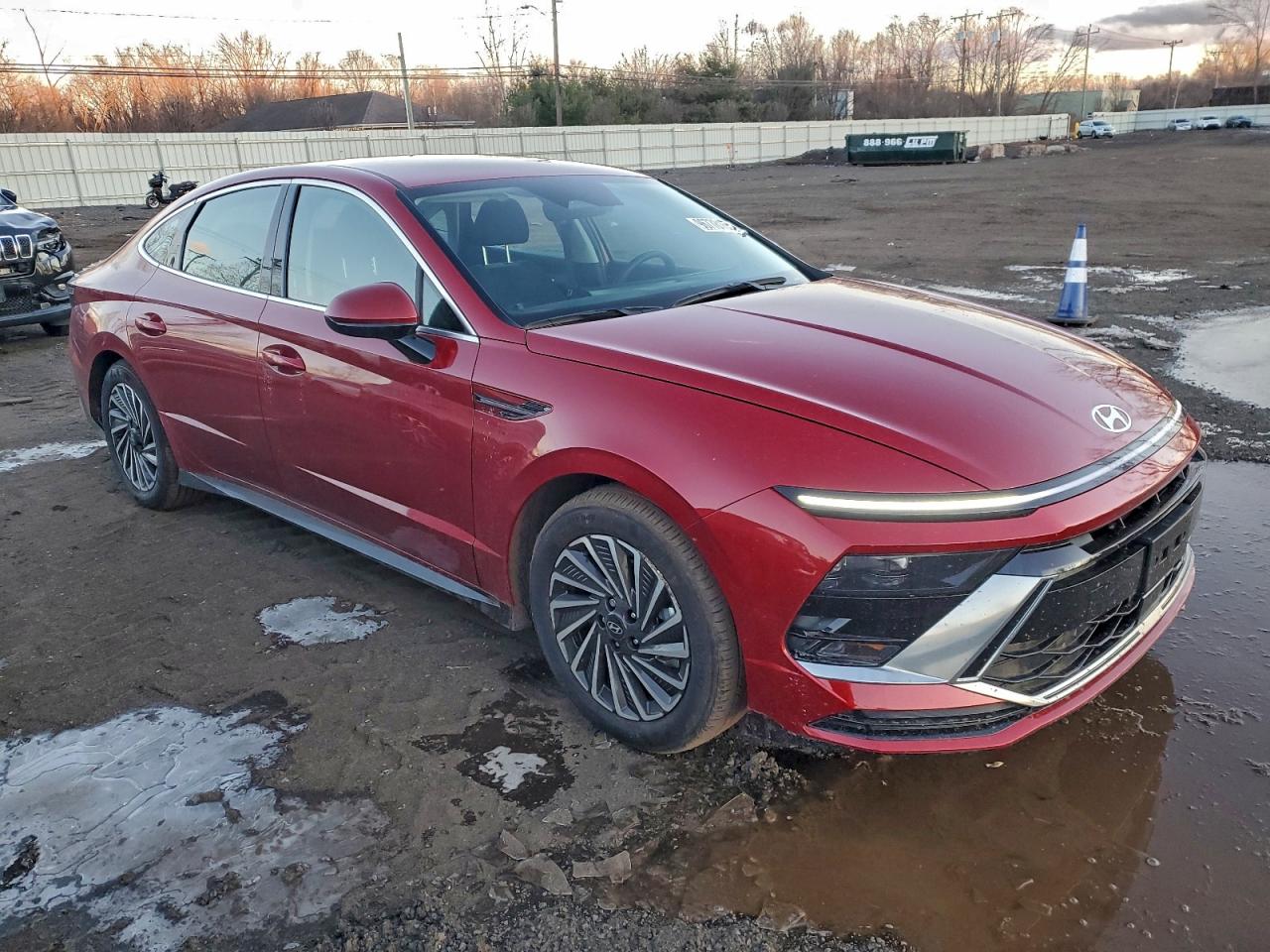2024 HYUNDAI SONATA HYBRID photo 4