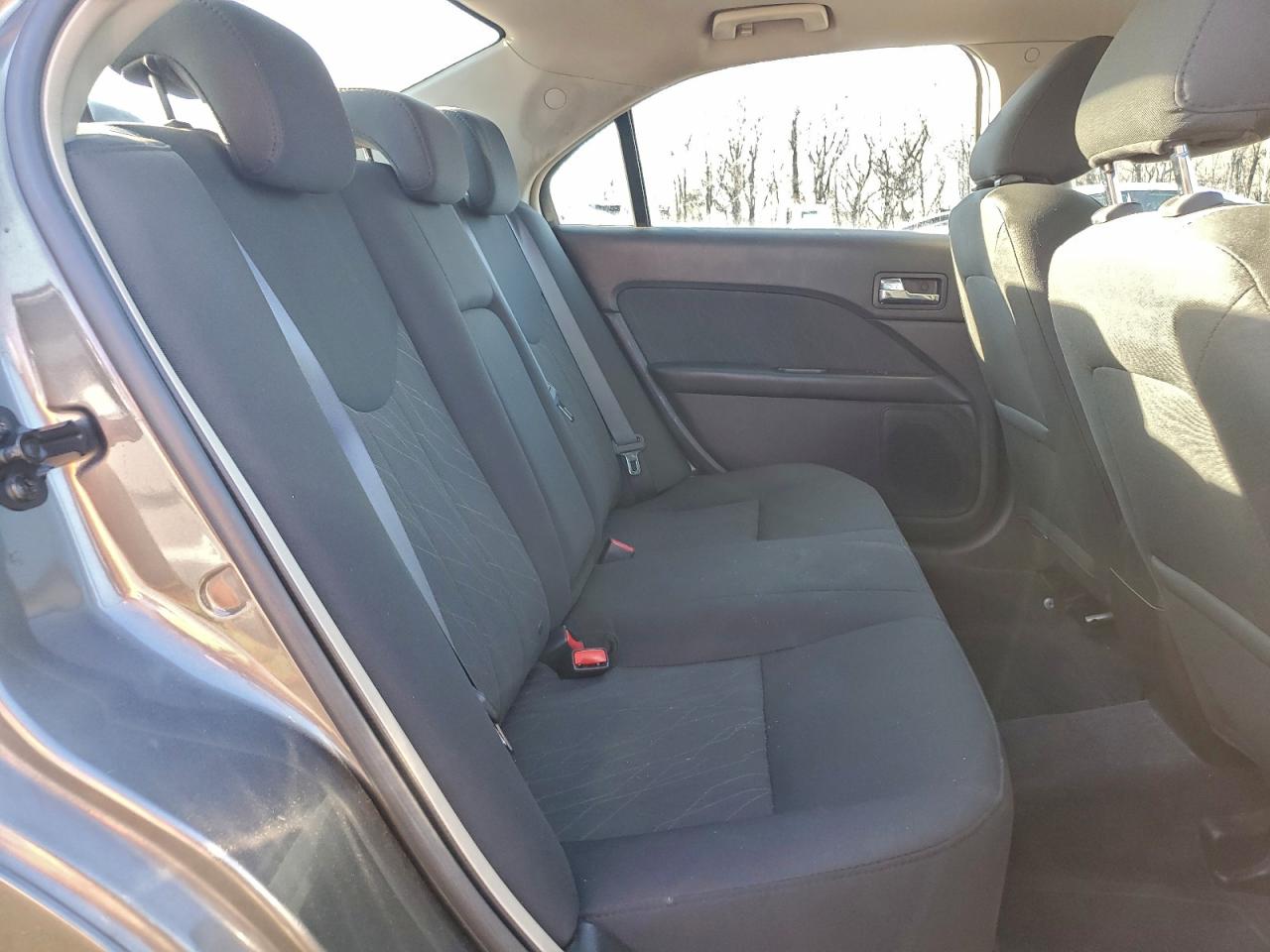 2010 MERCURY MILAN photo 10