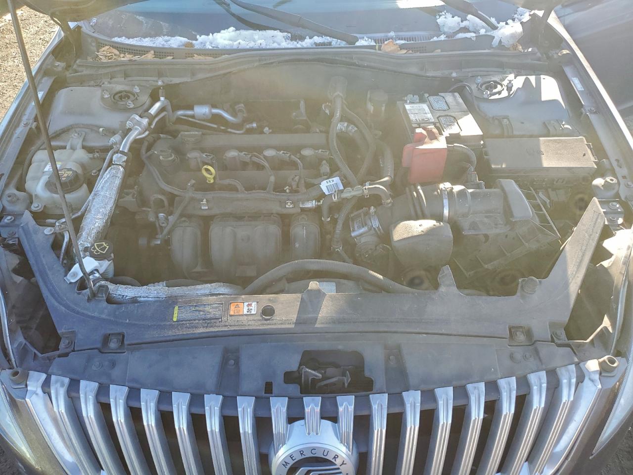 2010 MERCURY MILAN photo 11