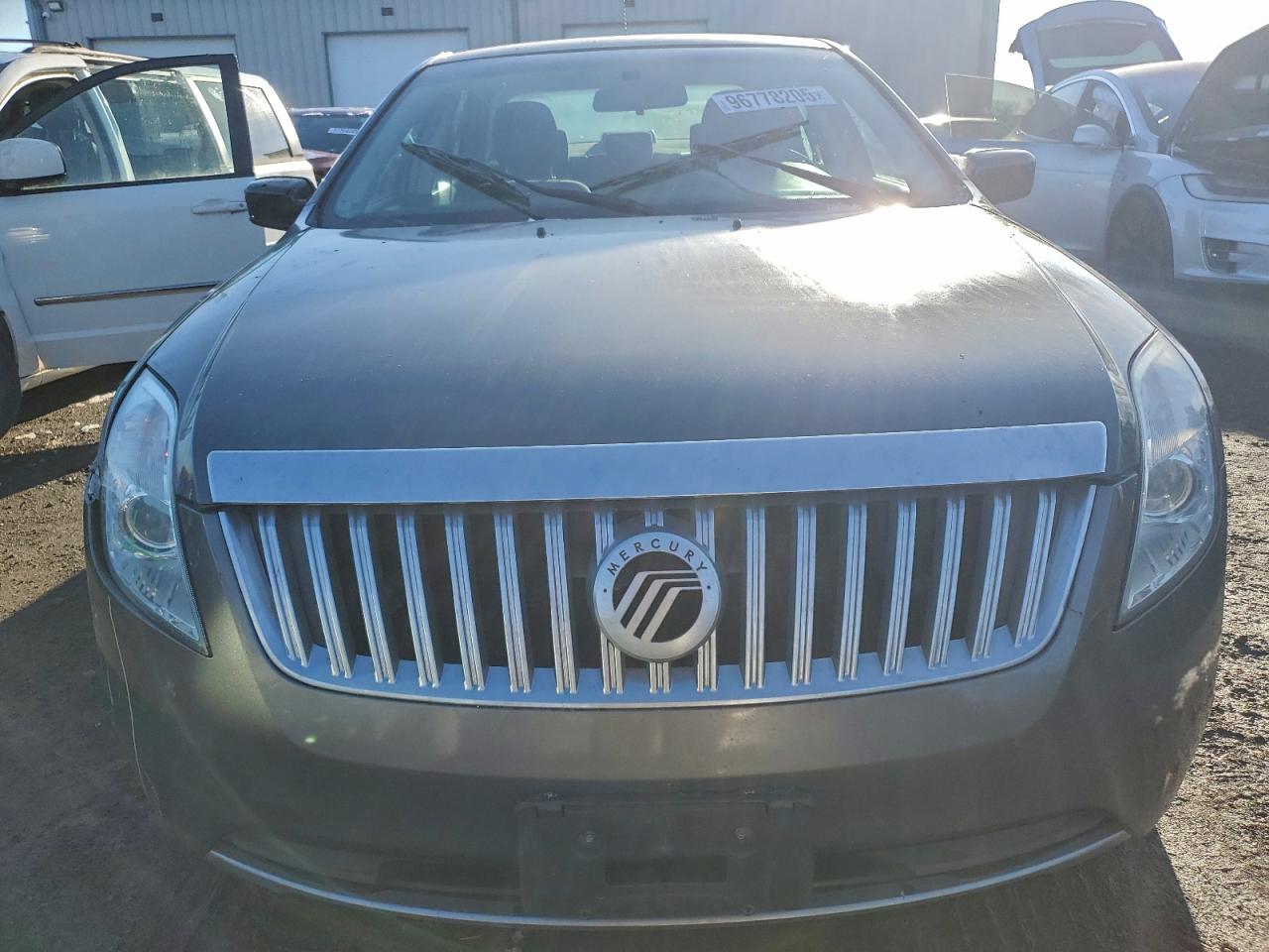 2010 MERCURY MILAN photo 5