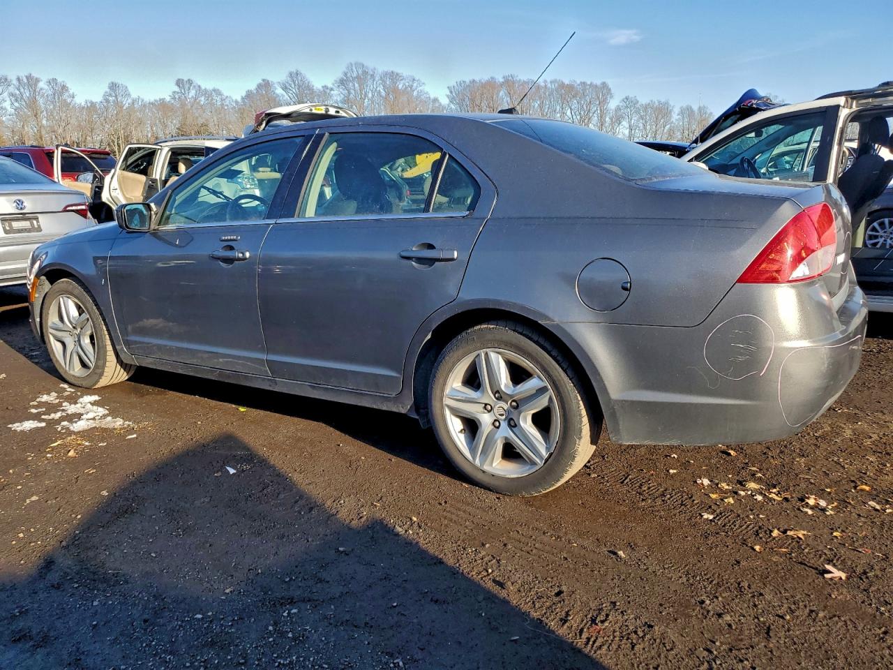 2010 MERCURY MILAN photo 2
