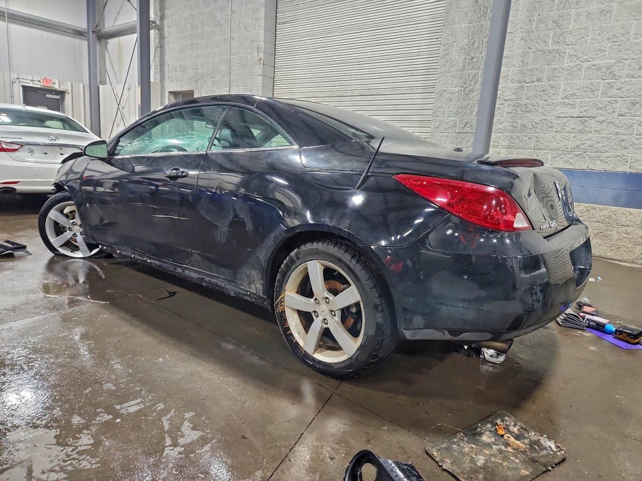 2007 PONTIAC G6 GT photo 2