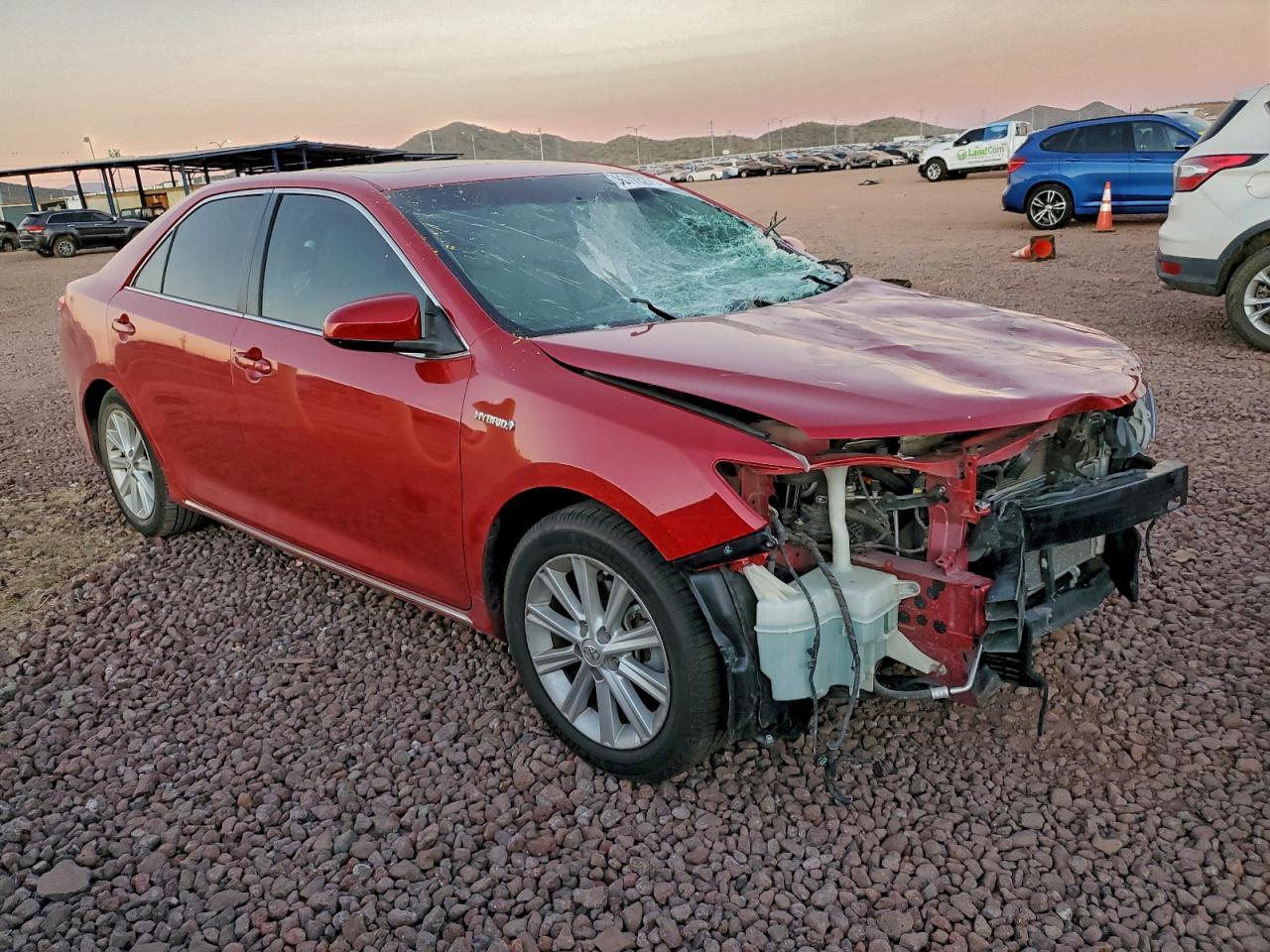 2013 TOYOTA CAMRY HYBRID photo 4