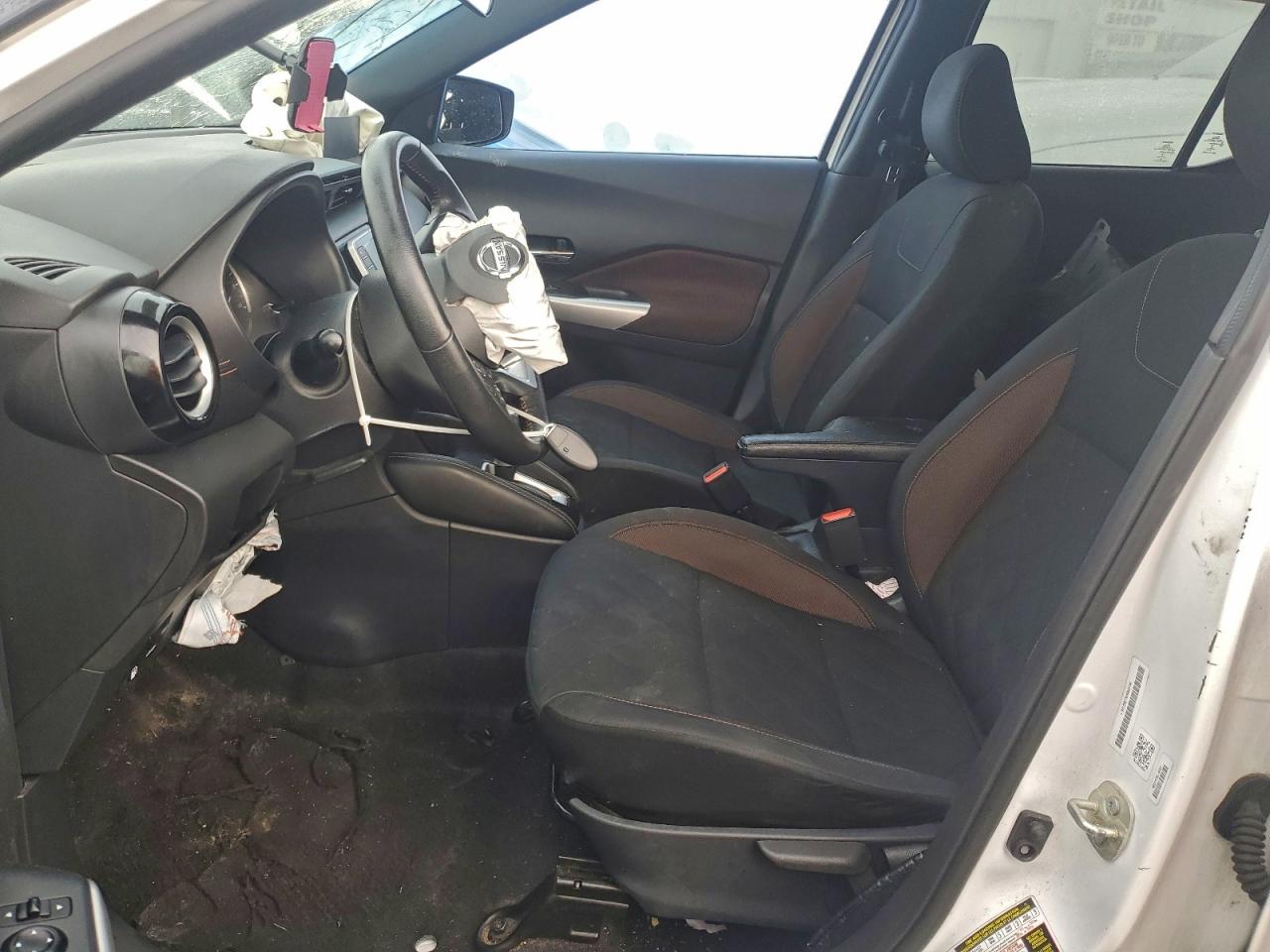 2020 NISSAN KICKS SR photo 7